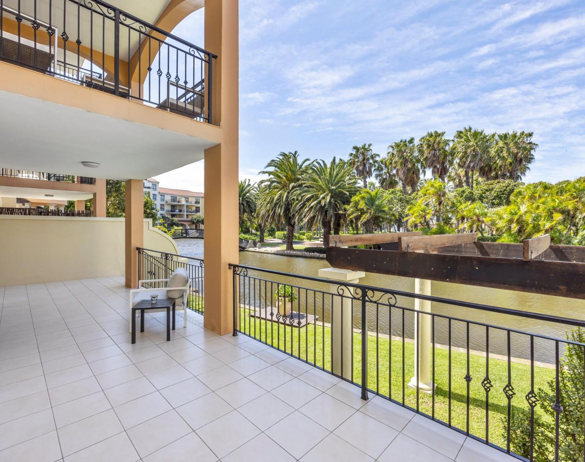 Capri On Apartment *